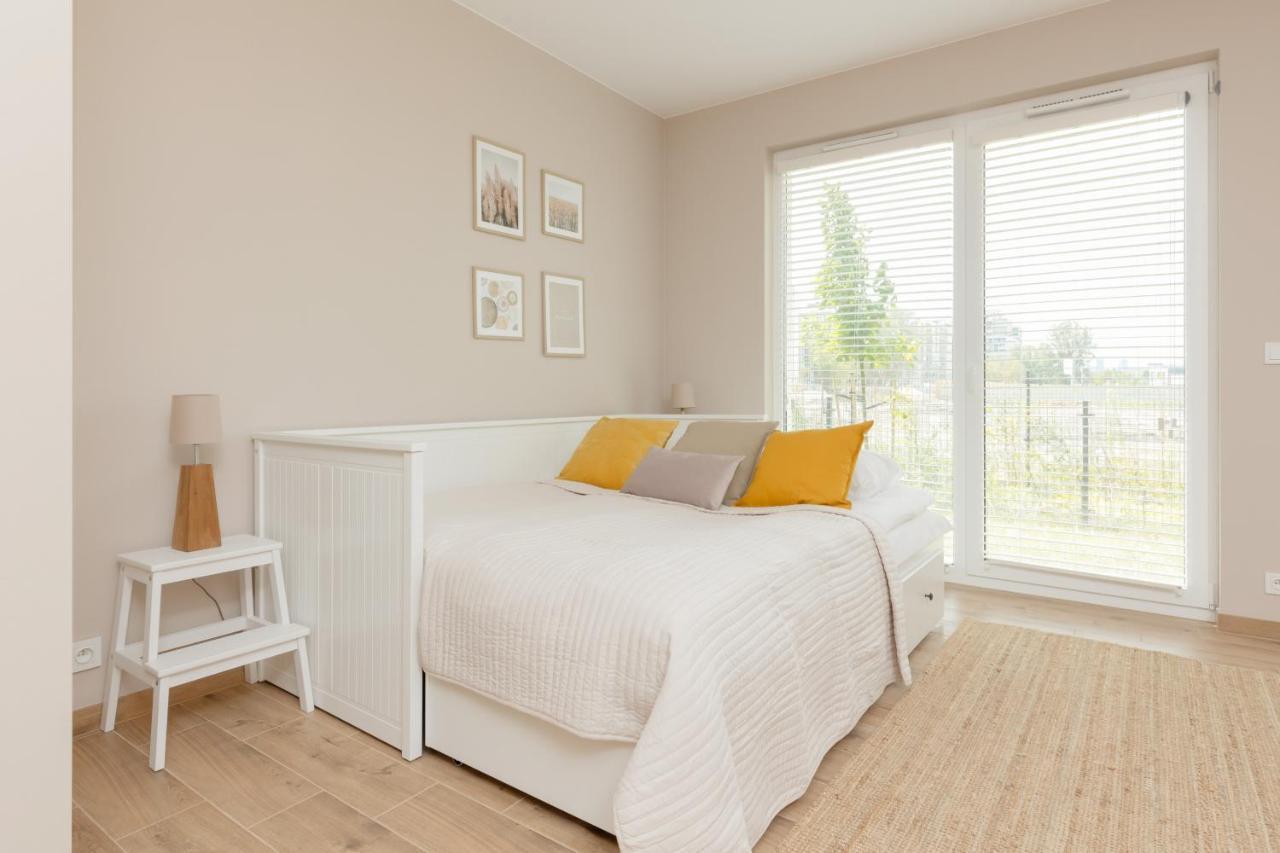 Cozy & Bright Zupnicza By Renters Leilighet